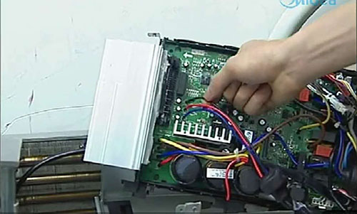 石狮美的空调电话是多少